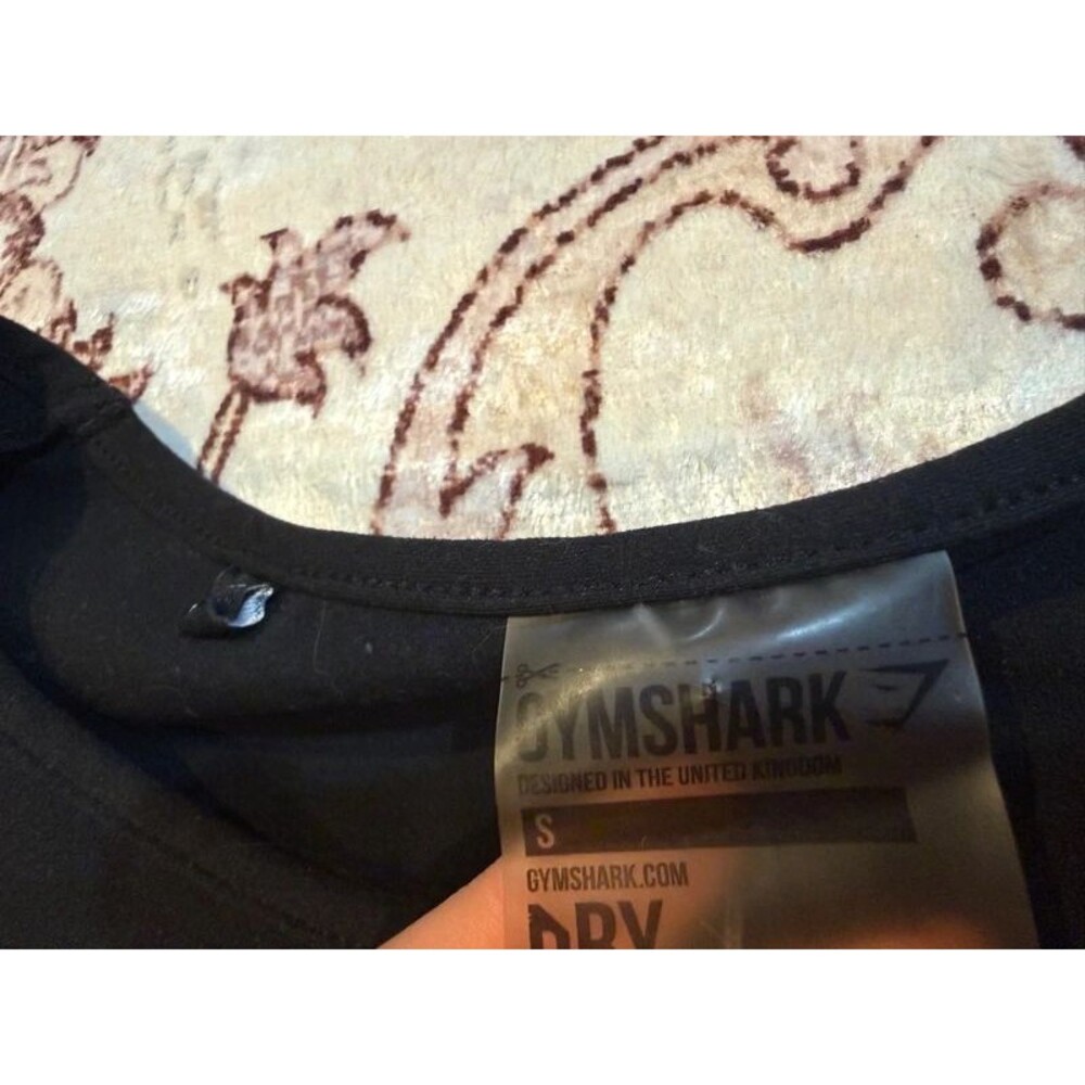 Gymshark top - Picture 2 of 2